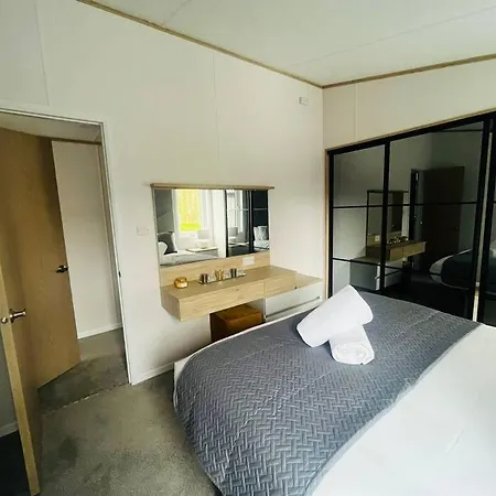 Mulberry With Hot Tub בית נופש יורק