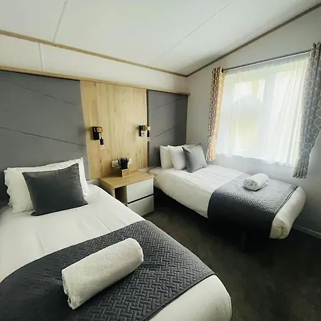 Mulberry With Hot Tub יורק